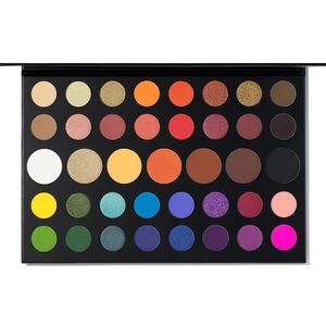 James Charles Morphe Eyeshadow Palette